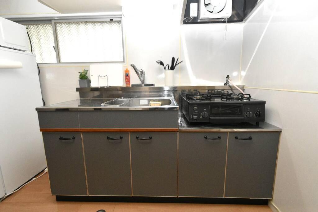 ゆったり1Ldkで最大8人まで宿泊可能！博多駅・キャナルも徒歩圏内！コンビニ・スーパー徒歩１分！ Sumiyoshi-cho Exteriér fotografie